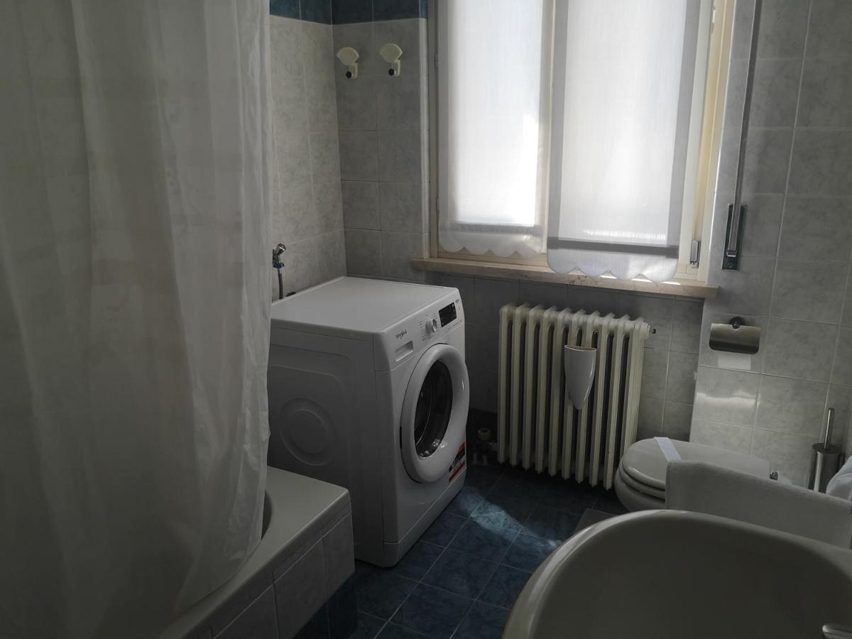 Апартаменти Ai Quattro Ulivi Песк'єра-дель-Гарда Екстер'єр фото